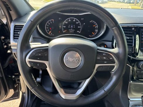 Used 2019 Jeep Grand Cherokee Limited image 23