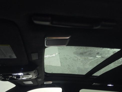 Used 2025 Cadillac Escalade V image 10