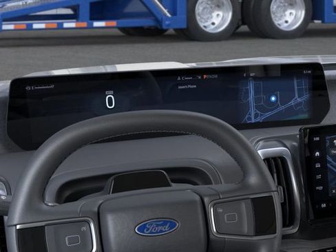 New 2026 Ford Expedition Platinum image 13