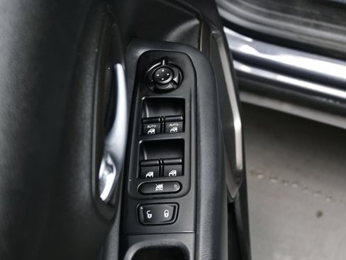 Used 2022 Jeep Renegade Latitude AWD/4WD image 10