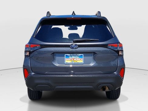 Used 2025 Subaru Forester Premium AWD/4WD image 6