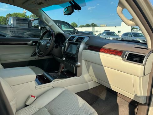 Used 2011 Lexus GX 460 w/ Comfort Plus Pkg AWD/4WD image 29