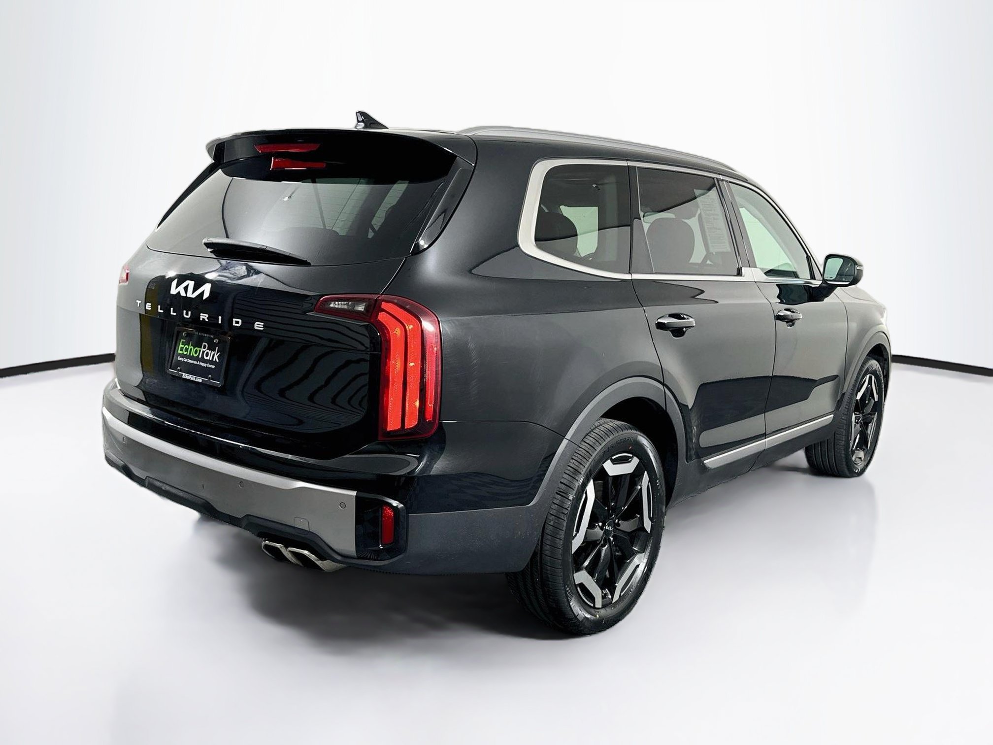 Used 2025 Kia Telluride S FWD image 9