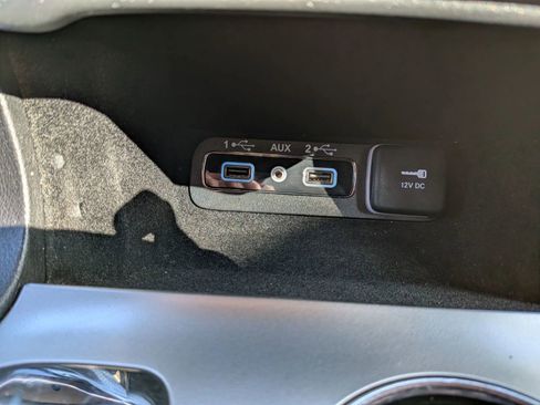 Used 2019 Jeep Grand Cherokee Altitude image 56