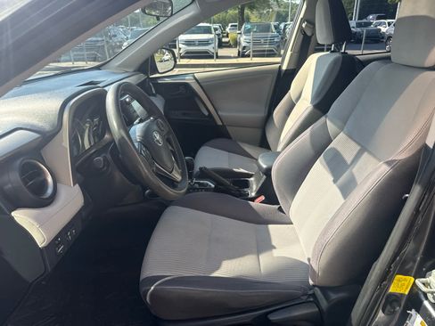 Used 2013 Toyota RAV4 XLE AWD/4WD image 37