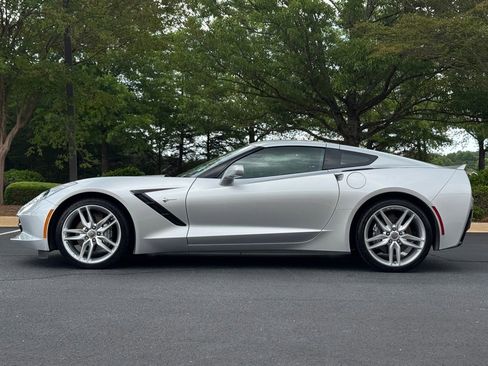 Used 2019 Chevrolet Corvette Stingray Coupe w/ Battery Protection Package RWD image 3