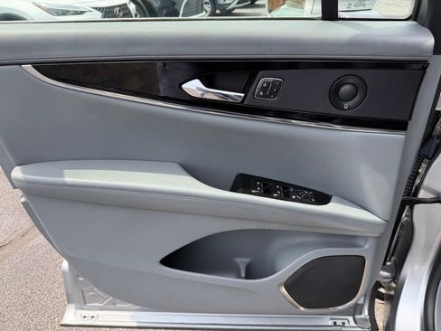Used 2021 Lincoln Nautilus Reserve FWD image 35