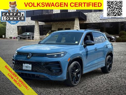 Used 2026 Volkswagen Tiguan SE R-Line AWD/4WD image 2