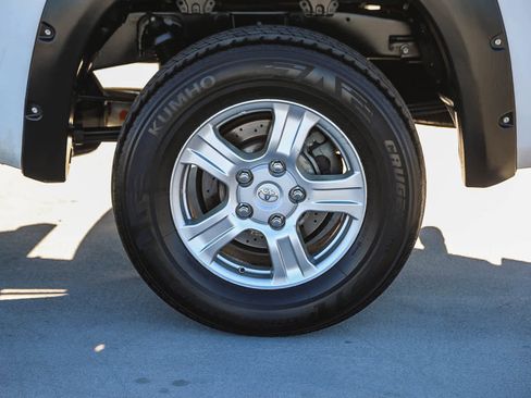 Used 2011 Toyota Tundra 2WD CrewMax w/ Tow Pkg image 11