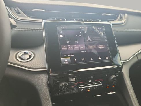 New 2025 Jeep Grand Cherokee L Altitude image 21