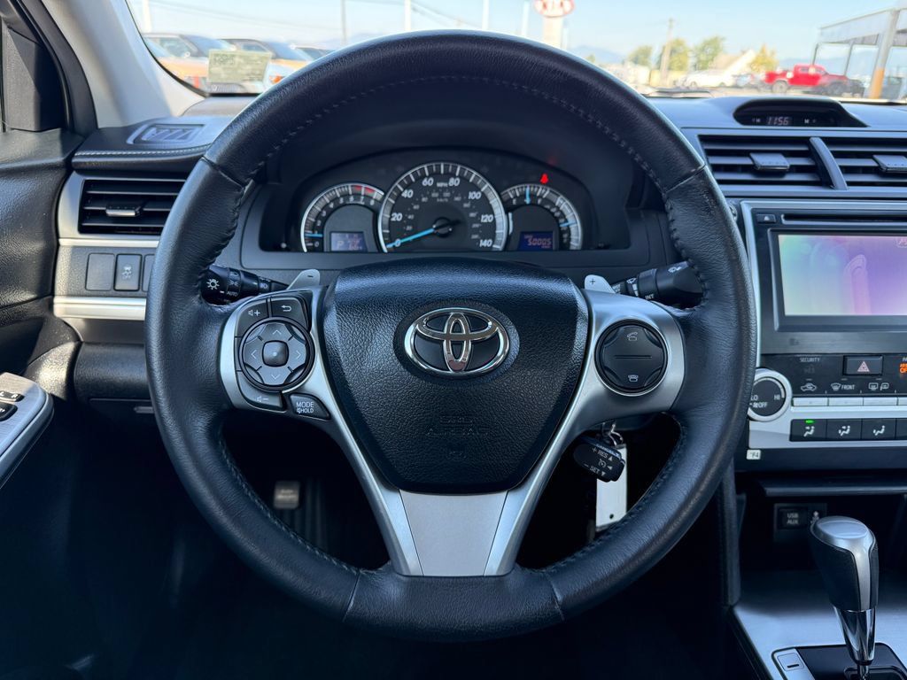 Used 2013 Toyota Camry SE FWD image 22