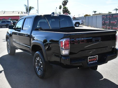 Used 2023 Toyota Tacoma TRD Off-Road w/ Technology Package image 6