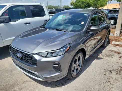 Used 2024 Ford Escape ST-Line w/ Tech Pack #1 FWD image 2