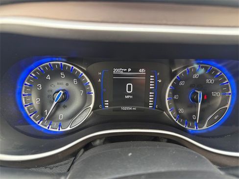 Used 2020 Chrysler Voyager Lxi image 32