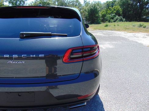 Used 2017 Porsche Macan AWD/4WD image 9