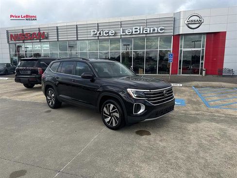 Used 2025 Volkswagen Atlas SE FWD image 1
