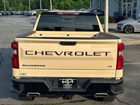 Used 2021 Chevrolet Silverado 1500 LT Trail Boss w/ Convenience Package II AWD/4WD image 4