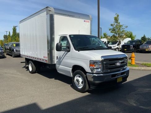 New 2026 Ford E-350 and Econoline 350 Super Duty w/ Driver's Safety Package image 3