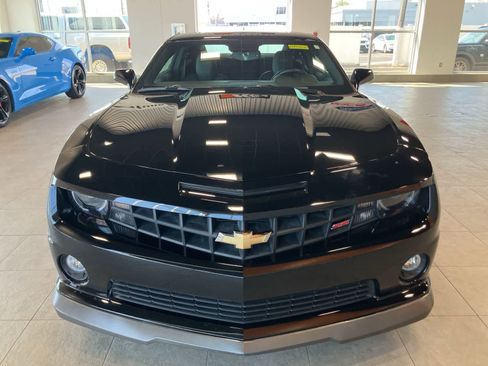 Used 2010 Chevrolet Camaro SS w/ LPO, Ground Effects Package RWD image 2