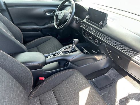 Certified 2025 Honda HR-V Sport image 15