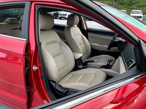 Used 2018 Hyundai Elantra Limited w/ Cargo Package image 7