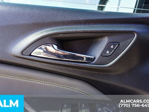 Used 2025 Chevrolet Trax ACTIV w/ Sunroof Package FWD image 54