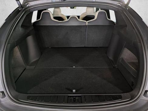 Used 2022 Tesla Model X image 7