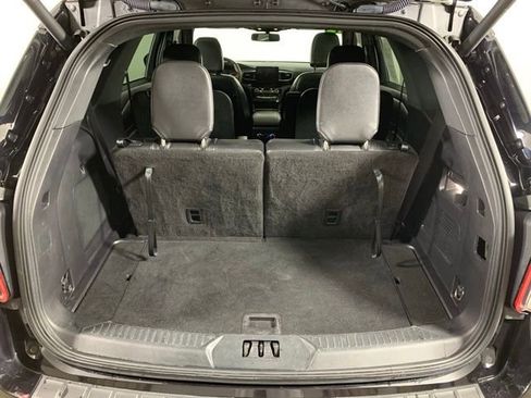 Used 2022 Ford Explorer ST-Line w/ Class IV Trailer Tow Package image 29