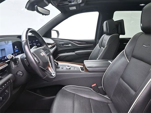 Used 2021 Cadillac Escalade Premium Luxury w/ Driver Assist Tech Package image 16