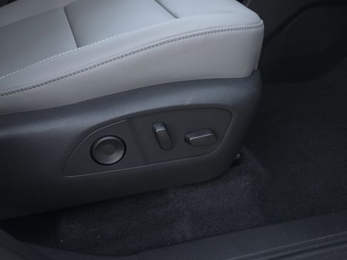 New 2026 GMC Acadia Elevation w/ Elevation Premium Package FWD image 39