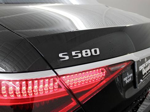 Used 2022 Mercedes-Benz S 580 4MATIC Sedan image 38