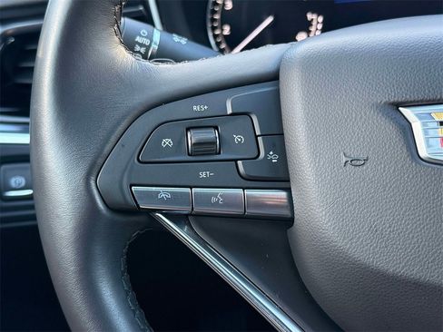 Used 2025 Cadillac XT6 Luxury image 34