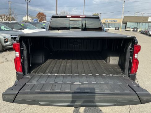 Used 2024 Chevrolet Silverado 1500 LT Trail Boss w/ Convenience Package II image 5