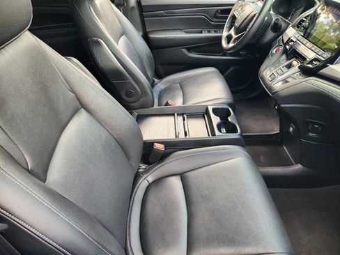 Used 2023 Honda Odyssey EX-L image 13