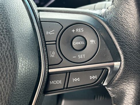 Used 2019 Toyota Avalon XLE w/ Moonroof Package FWD image 22