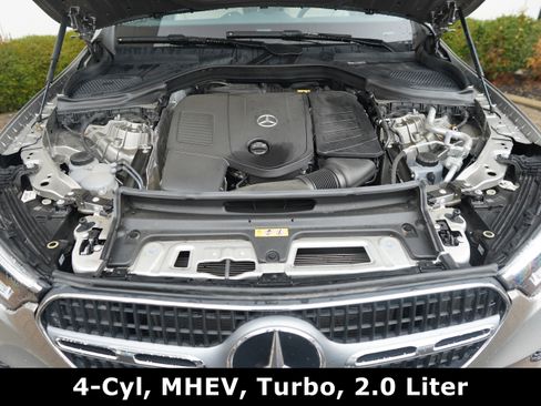Used 2024 Mercedes-Benz GLC 300 4MATIC image 14