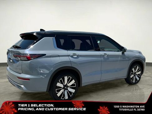 Used 2025 Mitsubishi Outlander SEL FWD image 12