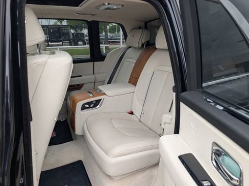 Used 2019 Rolls-Royce Cullinan AWD/4WD image 30