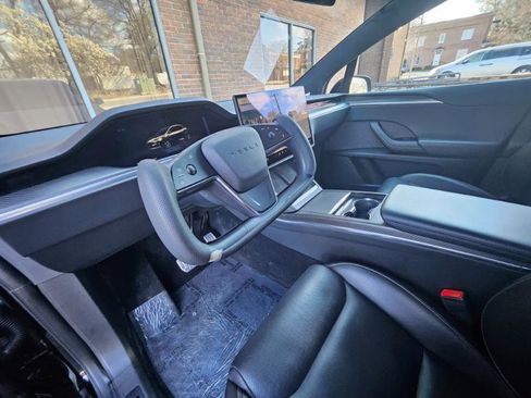 Used 2023 Tesla Model X Plaid image 38