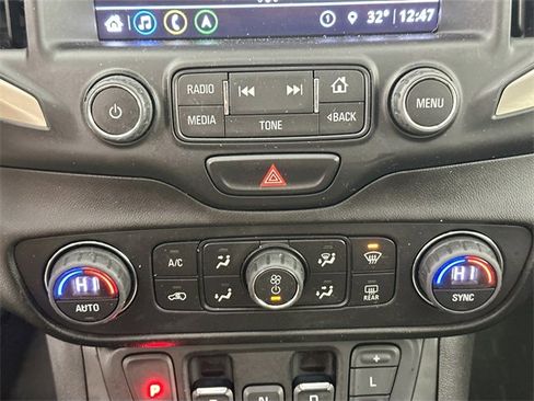 Used 2018 GMC Terrain Denali w/ Advanced Safety Package image 15