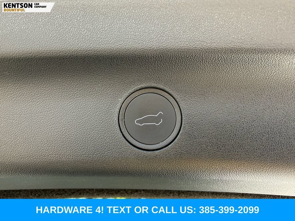 Used 2023 Tesla Model Y Long Range AWD/4WD image 32
