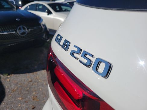 Certified 2025 Mercedes-Benz GLB 250 image 6