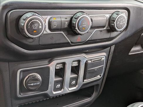 Used 2019 Jeep Wrangler Sport AWD/4WD image 14