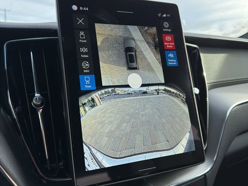 New 2026 Volvo XC60 B5 Ultra w/ Climate Package image 25