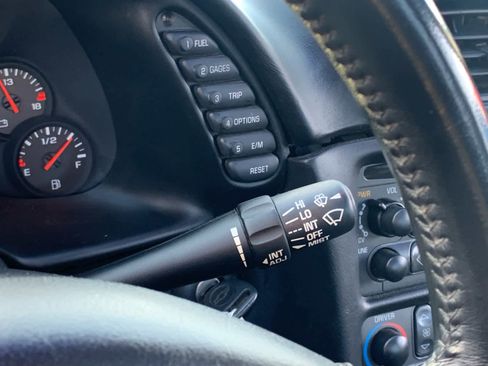 Used 1999 Chevrolet Corvette Coupe w/ Roof Pkg image 19