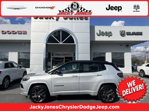 Used 2025 Jeep Compass Limited w/ High Altitude Package AWD/4WD image 1