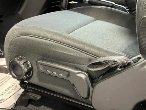 Certified 2022 Jeep Wrangler Unlimited Sahara w/ Cold Weather Group image 20