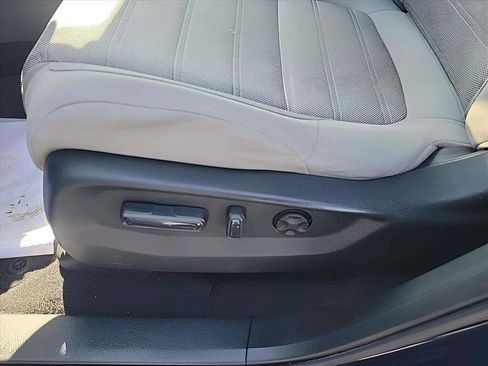 Used 2017 Honda CR-V EX image 16