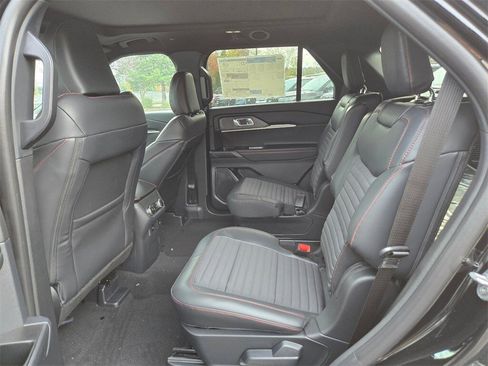 New 2026 Ford Explorer ST-Line image 10