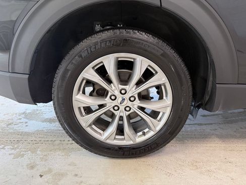 Certified 2024 Ford Explorer XLT w/ Equipment Group 202A AWD/4WD image 11